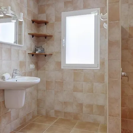 Villa Cala Blanca Sleeps 7 Pool Wifi Cala Blanca (Menorca)