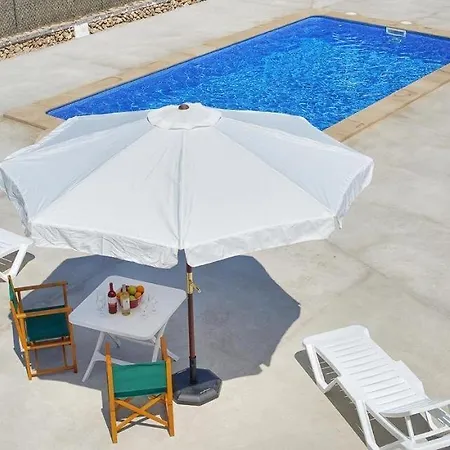 Cala Blanca Sleeps 7 Pool Wifi * Cala Blanca (Menorca)